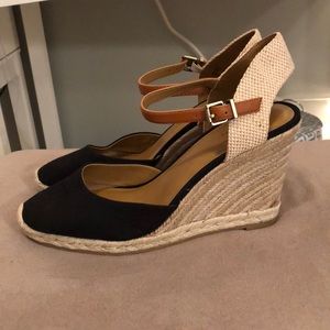 Espadrille, Ankle strap wedges